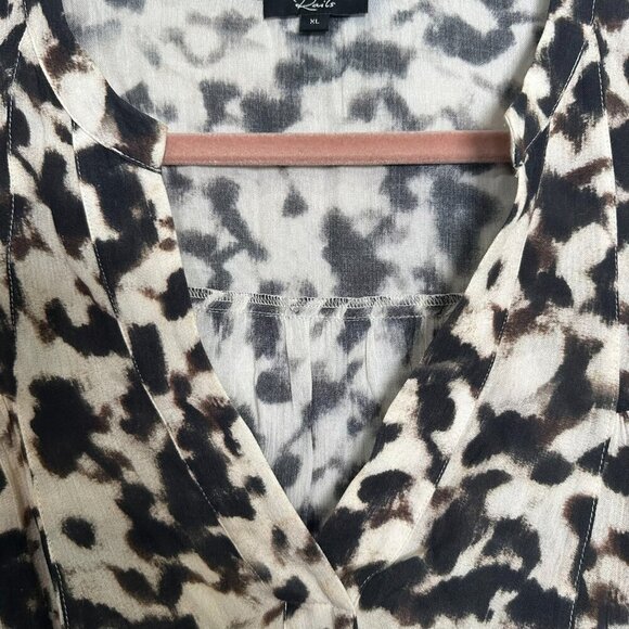 Rails Fable Blurred Cheetah Chiffon V-Neck Top Size XL Blouse Flowy Sleeves - Picture 5 of 12
